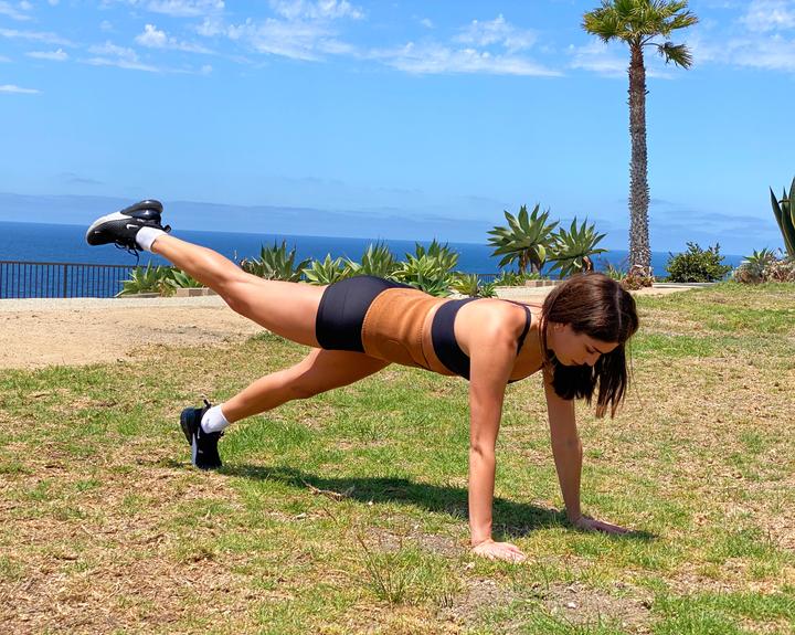 5 Moves That Work Your Core and Glutes at the Same Time
